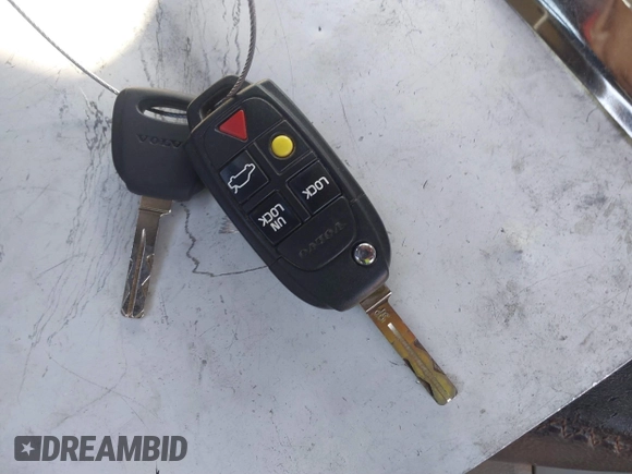 2004 Volvo V70 XC Cross Country с VIN YV1SZ59H341153079, выставлен на аукционе IAAI как лот 41640257 с пробегом 292 251 миль миль и . История ставок и продаж доступна на DreamBid. Изображение 11.