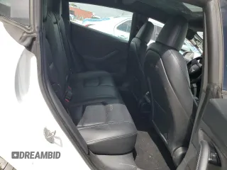 2020 Tesla Model 3 Performance z VIN 5YJ3E1EC4LF800149, wystawiony jako Copart lot #48711045 z przebiegiem 95 229 mil mil oraz Szkoda całkowita • Salvage title. Historia ofert i sprzedaży dostępna na DreamBid. Obrazek 10.