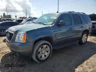 2008 GMC Yukon SLT w/4SB with VIN 1GKFC13078R184027, listed as a Copart auction lot 73635254 with 195,030 mi miles and Salvage Title. Bid and sale history available at carsss.com. Image 1.