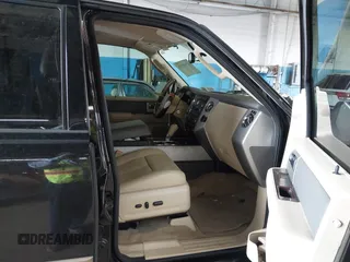 2013 Ford Expedition XLT z VIN 1FMJU1H54DEF63913, wystawiony jako IAAI lot #42195953 z przebiegiem 216 030 mil mil oraz . Historia ofert i sprzedaży dostępna na DreamBid. Obrazek 5.