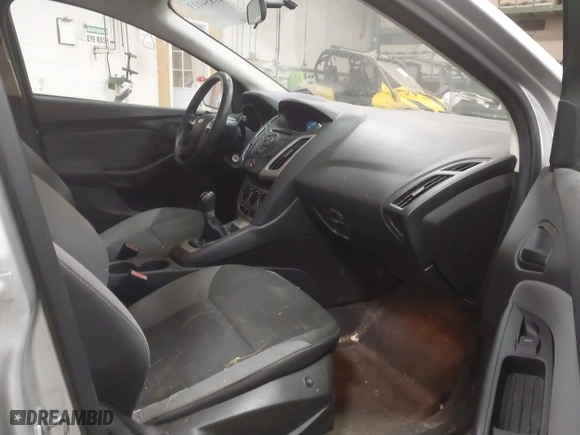 2012 Ford Focus SE with VIN 1FAHP3K26CL432308, listed as a IAAI auction lot 41854113 with 153,094 mi miles. Bid and sale history available at carsss.com. Image 5.