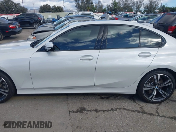 2023 BMW 3 Series 330i with VIN 3MW69FF00P8D34813, listed as a IAAI auction lot 41586136 with 20,048 mi miles. Bid and sale history available at carsss.com. Image 15.