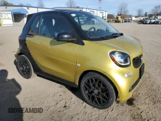 2017 Smart fortwo Passion with VIN WMEFK5DA5HK146190, listed as a Copart auction lot 47440835 with 41,803 mi miles and Salvage title. Bid and sale history available at DreamBid. Image 4.