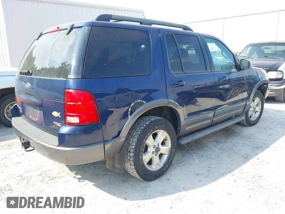 2005 Ford Explorer XLT with VIN 1FMZU73E15UB00924, listed as a IAAI auction lot 41991317 with 210,092 mi miles and . Bid and sale history available at DreamBid. Image 4.