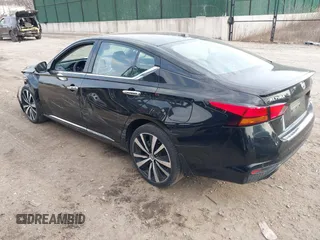 2019 Nissan Altima 2.5 Platinum with VIN 1N4BL4FW1KC127673, listed as a IAAI auction lot 41773674 with 30,713 mi miles. Bid and sale history available at carsss.com. Image 3.