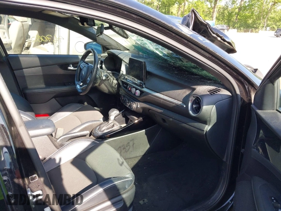 2021 Kia Forte GT-Line with VIN 3KPF34AD4ME307615, listed as a IAAI auction lot 42267357 with 46,700 mi miles and . Bid and sale history available at DreamBid. Image 5.