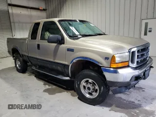 2001 Ford Super Duty F-250 XL with VIN 1FTNX21L31ED74547, listed as a Copart auction lot 84333434 with 161,460 mi miles and Clean Title. Bid and sale history available at carsss.com. Image 4.
