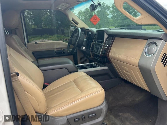 2014 Ford F-250 XL z VIN 1FT7W2BT2EEA07462, wystawiony jako Copart lot #56959795 z przebiegiem 327 167 mil mil oraz Czysty tytuł • Clean title. Historia ofert i sprzedaży dostępna na DreamBid. Obrazek 5.