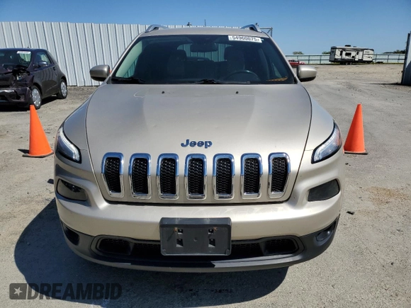 2015 Jeep Cherokee Latitude with VIN 1C4PJMCS2FW642399, listed as a Copart auction lot 54960075 with 125,168 mi miles and Non Repairable. Bid and sale history available at DreamBid. Image 5.