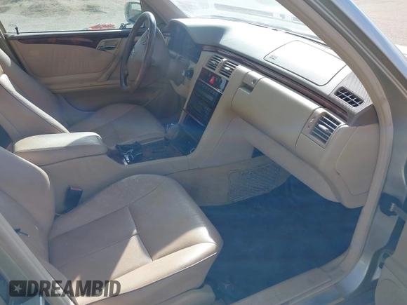 2002 Mercedes-Benz E-Class with VIN WDBJF65J92B479841, listed as a IAAI auction lot 41471955 with 203,527 mi miles. Bid and sale history available at carsss.com. Image 5.