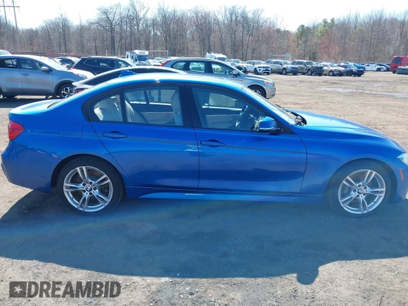 2017 BMW 3 Series 340i xDrive with VIN WBA8B7C5XHK806485, listed as a IAAI auction lot 41833087 with 113,236 mi miles. Bid and sale history available at carsss.com. Image 13.