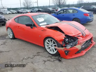 2017 Toyota 86 with VIN JF1ZNAA17H9707048, listed as a IAAI auction lot 41663382 with 1 mi miles. Bid and sale history available at carsss.com. Image 1.
