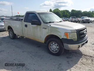2013 Ford F-150 XL z VIN 1FTMF1CMXDKE37423, wystawiony jako IAAI lot #42261679 z przebiegiem 185 759 mil mil oraz . Historia ofert i sprzedaży dostępna na DreamBid. Obrazek 1.