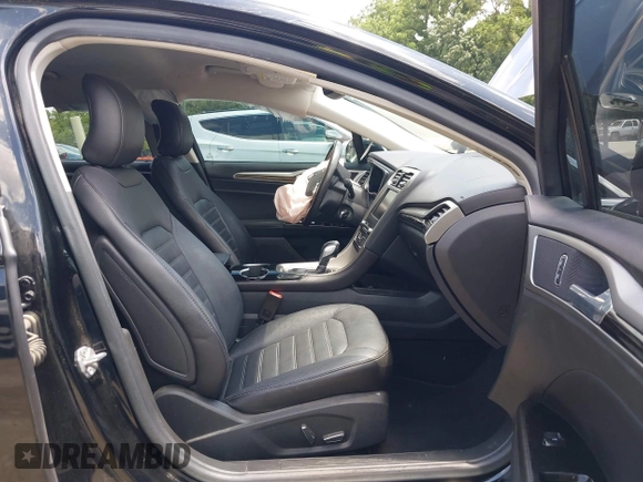 2016 Ford Fusion SE z VIN 1FA6P0HD4G5112316, wystawiony jako IAAI lot #42590912 z przebiegiem 111 204 mil mil oraz . Historia ofert i sprzedaży dostępna na DreamBid. Obrazek 5.
