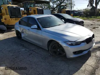 2013 BMW 3 Series 320i xDrive с VIN WBA3C3C52DF982806, выставлен на аукционе Copart как лот 54928605 с пробегом 152 923 миль миль и На запчасти • Non repairable. История ставок и продаж доступна на DreamBid. Изображение 4.