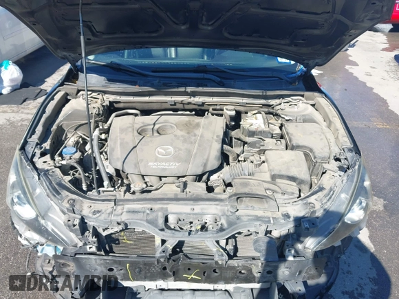 2014 Mazda 3 i Grand Touring z VIN JM1BM1M78E1159912, wystawiony jako IAAI lot #42079661 z przebiegiem 105 039 mil mil oraz . Historia ofert i sprzedaży dostępna na DreamBid. Obrazek 10.