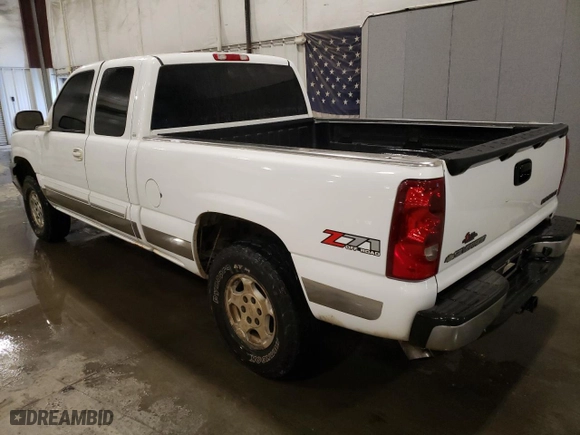 2003 Chevrolet Silverado 1500 LT with VIN 2GCEK19T131282872, listed as a Copart auction lot 82760024 with 190,615 mi miles and Salvage Title. Bid and sale history available at carsss.com. Image 2.