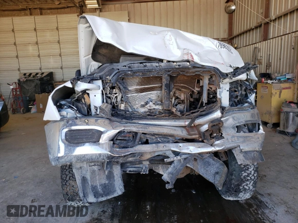2023 Ram 2500 Tradesman z VIN 3C6UR5CJ7PG606482, wystawiony jako Copart lot #76963374 z przebiegiem Nie podano mil oraz Szkoda całkowita • Salvage title. Historia ofert i sprzedaży dostępna na DreamBid. Obrazek 5.