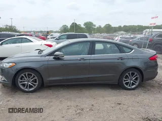 2017 Ford Fusion SE с VIN 3FA6P0HD5HR340260, выставлен на аукционе IAAI как лот 42401756 с пробегом 159 381 миль миль и . История ставок и продаж доступна на DreamBid. Изображение 14.