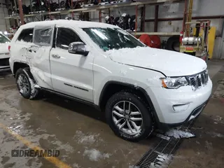 2017 Jeep Grand Cherokee Limited with VIN 1C4RJFBG3HC760581, listed as a IAAI auction lot 41070420 with 103,385 mi miles. Bid and sale history available at carsss.com. Image 1.