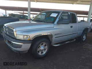2000 Dodge Ram 2500 with VIN 3B7KC23Z0YG115131, listed as a IAAI auction lot 41993813 with 162,538 mi miles. Bid and sale history available at carsss.com. Image 2.