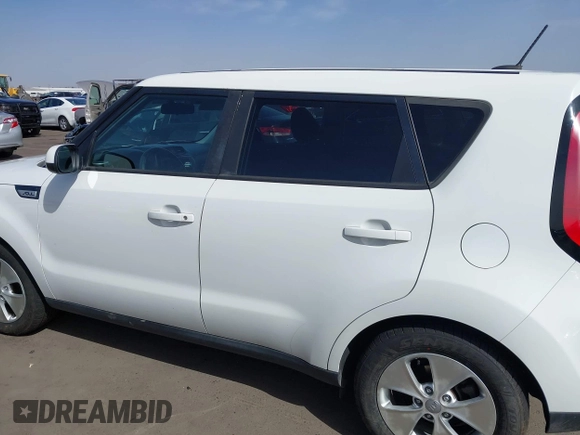 2016 Kia Soul with VIN KNDJN2A20G7275029, listed as a IAAI auction lot 41691550 with 83,416 mi miles. Bid and sale history available at carsss.com. Image 15.