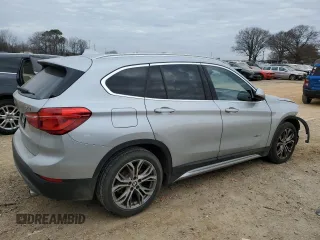 2016 BMW X1 xDrive28i z VIN WBXHT3C30GP883538, wystawiony jako Copart lot #46283315 z przebiegiem 70 696 mil mil oraz Szkoda całkowita • Salvage title. Historia ofert i sprzedaży dostępna na DreamBid. Obrazek 3.