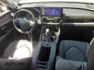 2024 Toyota Highlander XLE with VIN 5TDAAAB53RS028837, listed as a Copart auction lot 52251485 with 31,040 mi miles and Salvage title. Bid and sale history available at DreamBid. Image 8.