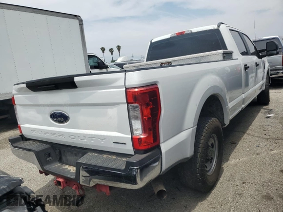 2017 Ford F-250 XL with VIN 1FT7W2A66HEC03159, listed as a Copart auction lot 56840865 with 227,502 mi miles and Clean title. Bid and sale history available at DreamBid. Image 3.