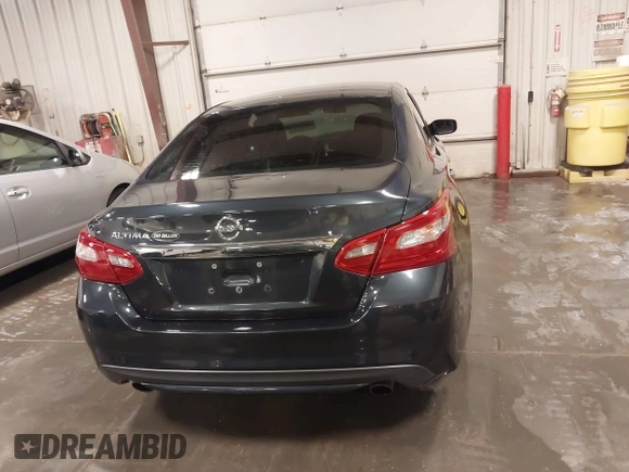 2018 Nissan Altima SR with VIN 1N4AL3AP6JC296186, listed as a IAAI auction lot 40828985 with 102,181 mi miles and . Bid and sale history available at DreamBid. Image 16.