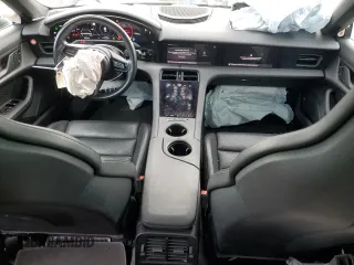 2022 Porsche Taycan z VIN WP0AA2Y1XNSA10446, wystawiony jako Copart lot #57963775 z przebiegiem 35 223 mil mil oraz Szkoda całkowita • Salvage title. Historia ofert i sprzedaży dostępna na DreamBid. Obrazek 8.