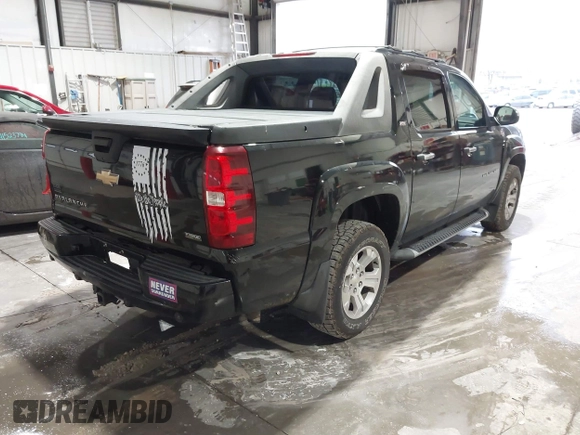 2008 Chevrolet Avalanche 2LT with VIN 3GNFK12328G287891, listed as a IAAI auction lot 41509248 with 233,133 mi miles and . Bid and sale history available at DreamBid. Image 4.