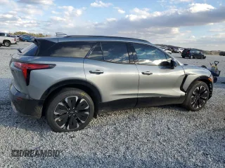 2024 Chevrolet Blazer EV eAWD RS z VIN 3GNKDCRJ7RS169214, wystawiony jako Copart lot #42298315 z przebiegiem 2 570 mil mil oraz Szkoda całkowita • Salvage title. Historia ofert i sprzedaży dostępna na DreamBid. Obrazek 3.