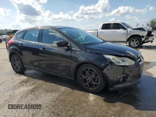 2012 Ford Focus SE z VIN 1FAHP3K28CL420113, wystawiony jako Copart lot #56986925 z przebiegiem 87 381 mil mil oraz Szkoda całkowita • Salvage title. Historia ofert i sprzedaży dostępna na DreamBid. Obrazek 4.