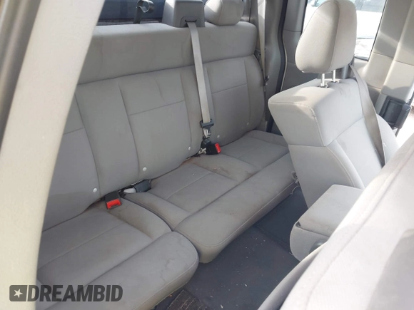 2004 Ford F-150 STX с VIN 1FTRX12W24NA10953, выставлен на аукционе IAAI как лот 42763234 с пробегом 262 484 миль миль и . История ставок и продаж доступна на DreamBid. Изображение 8.