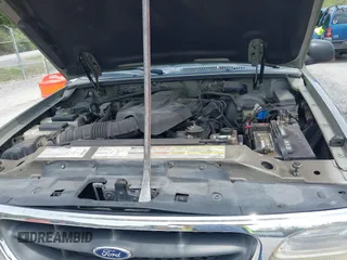 2000 Ford Explorer Eddie Bauer z VIN 1FMDU74E2YUA00568, wystawiony jako IAAI lot #42176409 z przebiegiem 150 479 mil mil oraz . Historia ofert i sprzedaży dostępna na DreamBid. Obrazek 10.