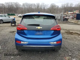 2021 Chevrolet Bolt EV LT z VIN 1G1FY6S00M4108726, wystawiony jako Copart lot #48897155 z przebiegiem 142 422 mil mil oraz Szkody całkowita. Historia ofert i sprzedaży dostępna na DreamBid. Obrazek 6.