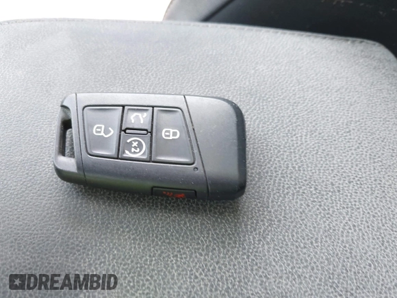 2023 Volkswagen Tiguan SE with VIN 3VVNB7AX2PM064599, listed as a IAAI auction lot 41923005 with Not provided miles and . Bid and sale history available at DreamBid. Image 11.