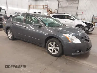 2010 Nissan Altima SL z VIN 1N4AL2AP0AN426817, wystawiony jako IAAI lot #42031344 z przebiegiem 245 483 mil mil oraz . Historia ofert i sprzedaży dostępna na DreamBid. Obrazek 1.