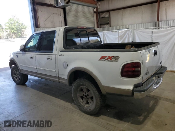 2003 Ford F-150 XLT with VIN 1FTRW08L43KA17610, listed as a Copart auction lot 48994635 with 257,608 mi miles and Clean Title. Bid and sale history available at carsss.com. Image 2.