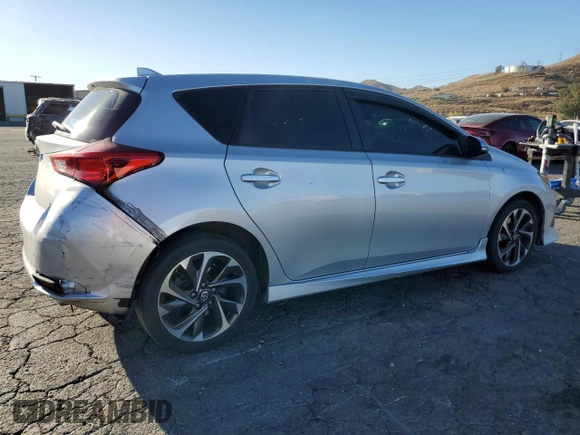 2016 Scion iM z VIN JTNKARJE1GJ505887, wystawiony jako Copart lot #88695115 z przebiegiem 137 491 mil mil oraz Szkoda całkowita • Salvage title. Historia ofert i sprzedaży dostępna na DreamBid. Obrazek 3.