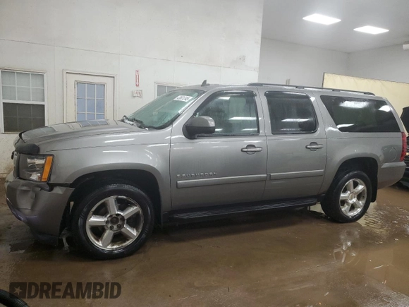 2008 Chevrolet Suburban Commercial with VIN 1GNFK163X8J216401, listed as a Copart auction lot 43601245 with 207,303 mi miles and Clean Title. Bid and sale history available at carsss.com. Image 1.