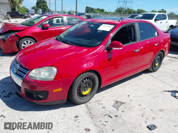 2010 Volkswagen Jetta Limited Edition z VIN 3VWRX7AJ0AM113039, wystawiony jako IAAI lot #42516546 z przebiegiem 220 785 mil mil oraz . Historia ofert i sprzedaży dostępna na DreamBid. Obrazek 2.