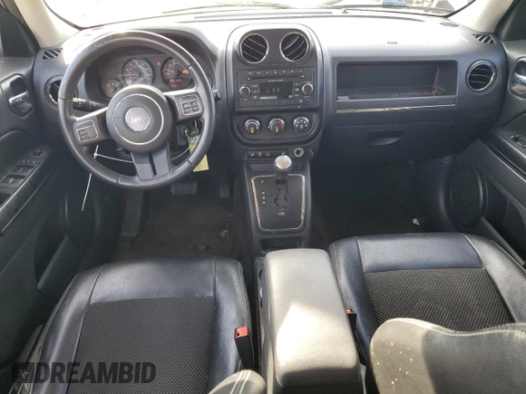 2016 Jeep Patriot Sport SE z VIN 1C4NJPBA9GD642186, wystawiony jako Copart lot #50650435 z przebiegiem 103 075 mil mil oraz Szkoda całkowita • Salvage title. Historia ofert i sprzedaży dostępna na DreamBid. Obrazek 8.