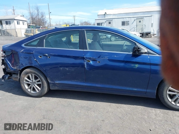 2015 Hyundai Sonata SE z VIN 5NPE24AF7FH158728, wystawiony jako IAAI lot #41841372 z przebiegiem 128 948 mil mil oraz . Historia ofert i sprzedaży dostępna na DreamBid. Obrazek 13.