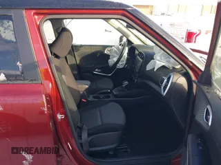 2020 Kia Soul LX with VIN KNDJ23AU0L7121625, listed as a IAAI auction lot 41282949 with 49,153 mi miles. Bid and sale history available at carsss.com. Image 5.