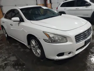 2011 Nissan Maxima SV z VIN 1N4AA5AP1BC832495, wystawiony jako IAAI lot #42208141 z przebiegiem 128 464 mil mil oraz . Historia ofert i sprzedaży dostępna na DreamBid. Obrazek 1.