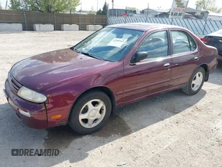 1997 Nissan Altima XE z VIN 1N4BU31D9VC185791, wystawiony jako IAAI lot #42209165 z przebiegiem 90 942 mil mil oraz . Historia ofert i sprzedaży dostępna na DreamBid. Obrazek 2.