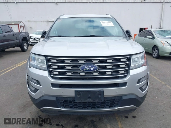 2017 Ford Explorer XLT z VIN 1FM5K8D88HGC35582, wystawiony jako IAAI lot #39443704 z przebiegiem 75 251 mil mil oraz . Historia ofert i sprzedaży dostępna na DreamBid. Obrazek 12.