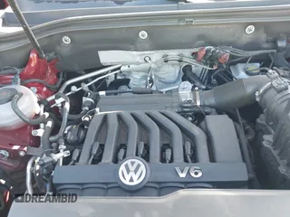 2018 Volkswagen Atlas SE with VIN 1V2DR2CA5JC521950, listed as a IAAI auction lot 42057467 with 99,750 mi miles and . Bid and sale history available at DreamBid. Image 10.